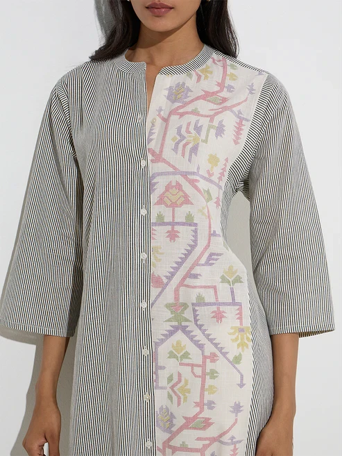 Utsa Black Stripe Patterned Cotton A-Line Kurti
